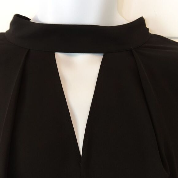 (3/$20) Cato black long sleeve blouse with back slipper and buttons - Picture 4 of 13